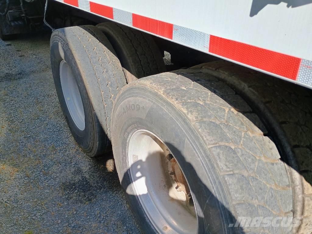 Mack MRU 613 Camiones de basura