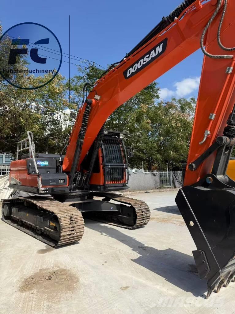 Doosan DX 225 LC Excavadoras sobre orugas