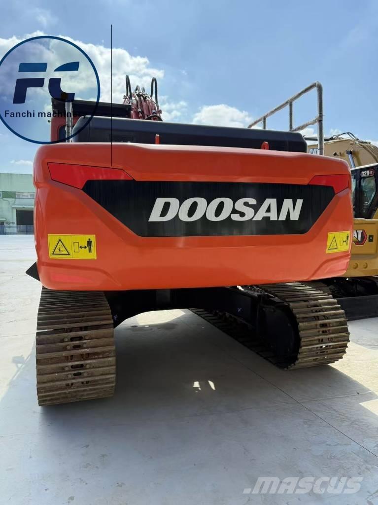 Doosan DX 225 LC Excavadoras sobre orugas