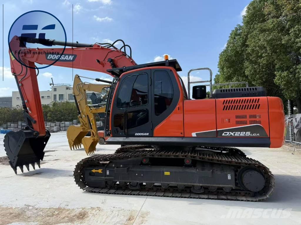 Doosan DX 225 LC Excavadoras sobre orugas