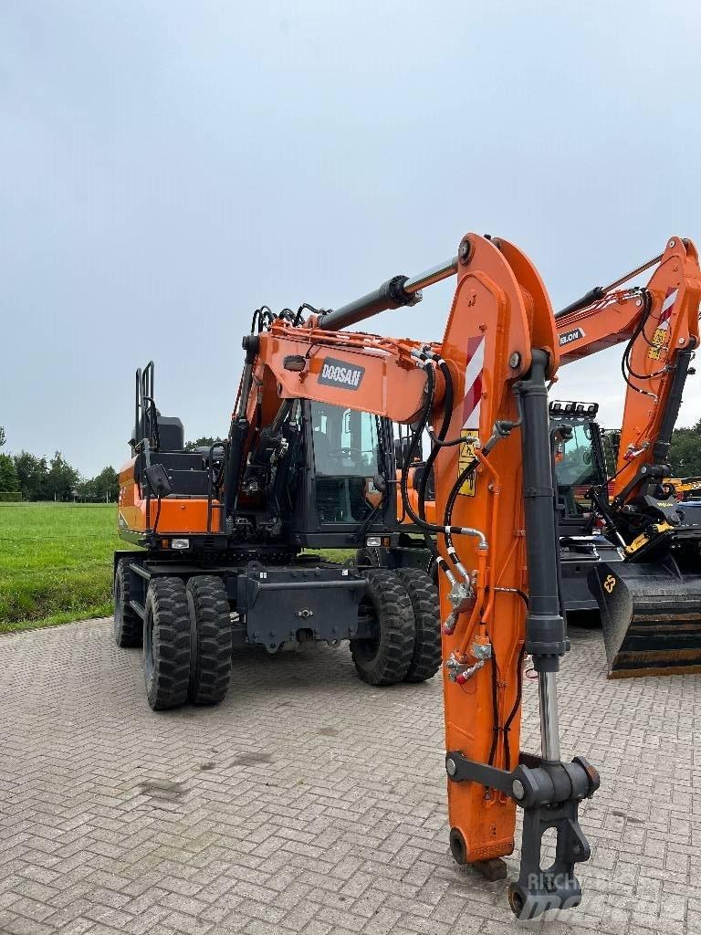 Develon DX140W-7 Excavadoras de ruedas