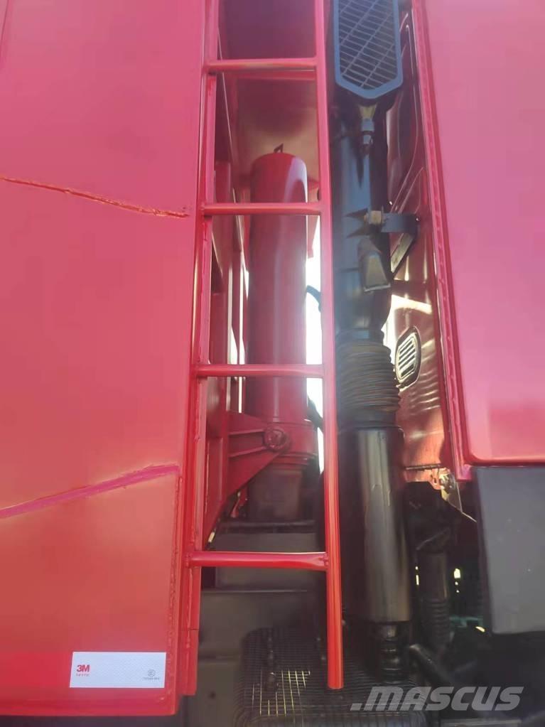 Howo 371 8x4 Bañeras basculantes usadas