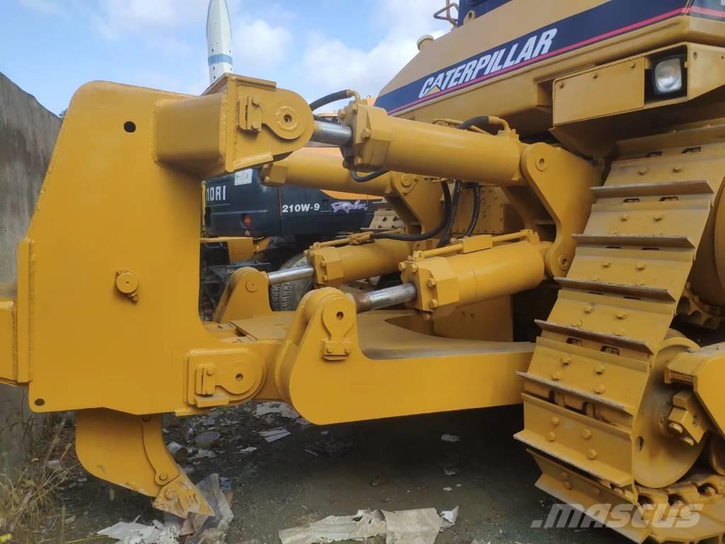 CAT D 9 R Buldozer sobre oruga