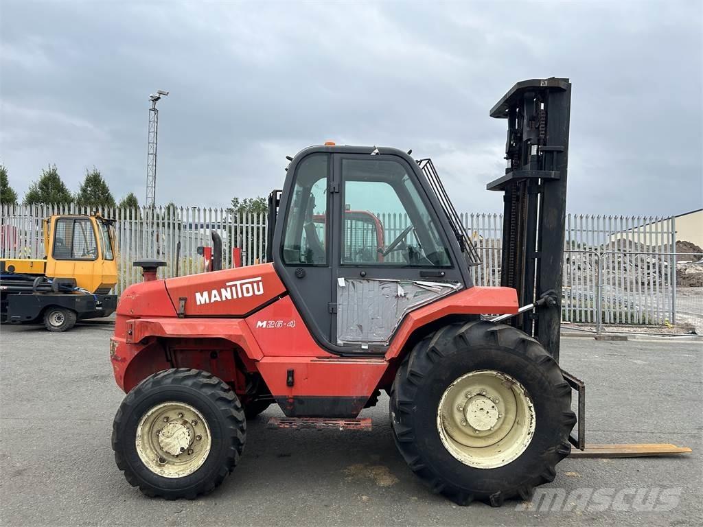 Manitou M26-4 Montacargas todo terreno