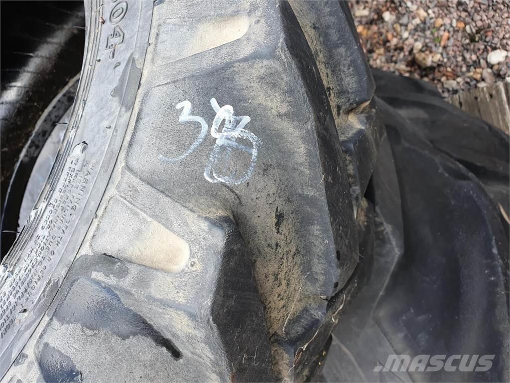 BKT 10.0/75-15,3 Ruedas