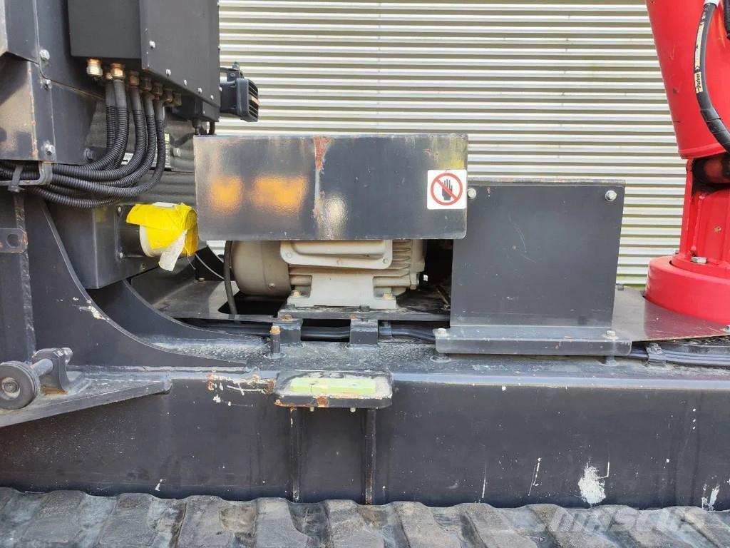 Unic URW 506 CDE Grúas de oruga