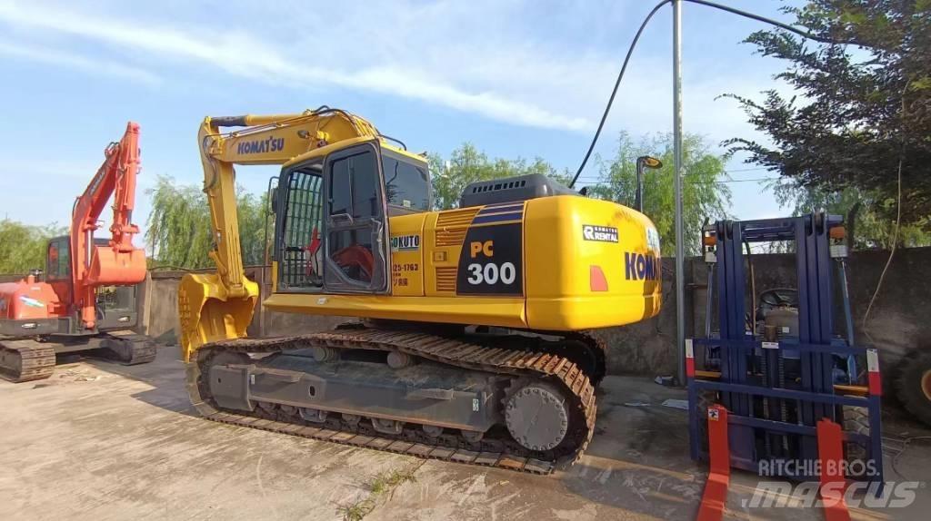 Komatsu PC300-7 Excavadoras sobre orugas