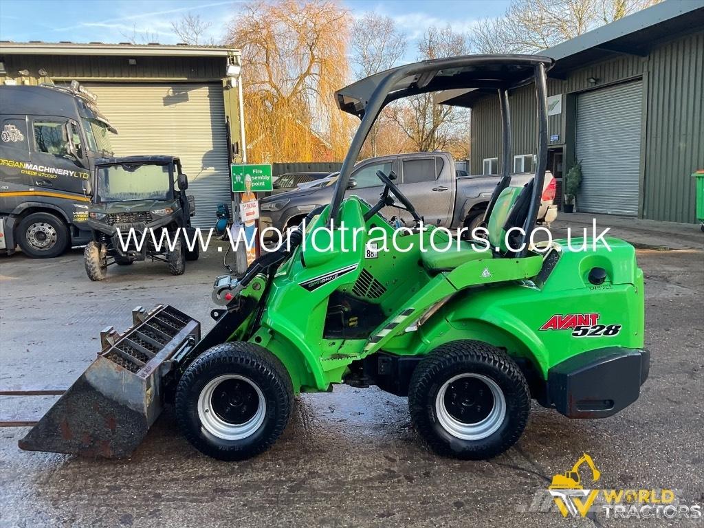 Avant 528 Minicargadoras