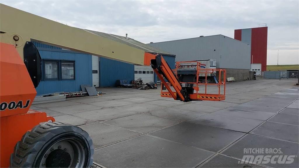 JLG H800AJ Plataformas con brazo de elevación manual