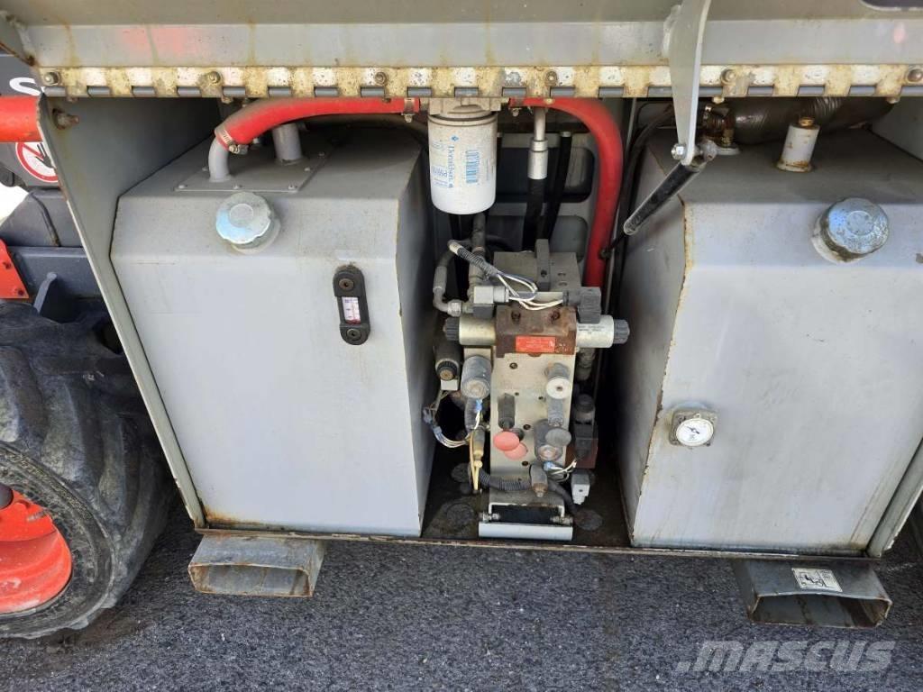 SkyJack SJ 6832 RT Plataformas tijera