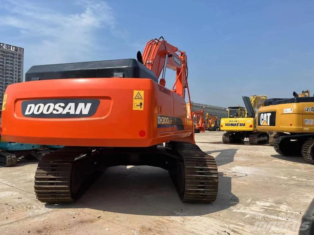 Doosan 300-7 Excavadoras sobre orugas