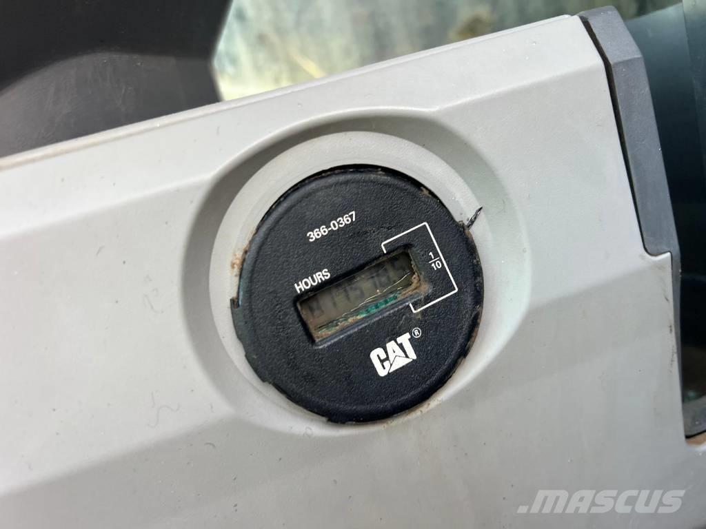 CAT 390 F L Excavadoras sobre orugas