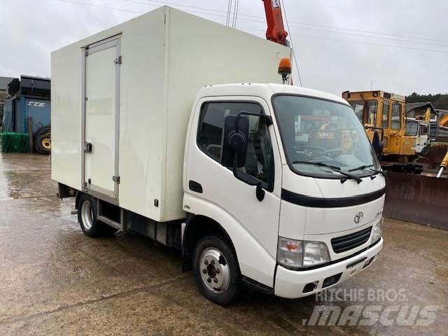 Toyota Dyna Vehículos de caha cerrada