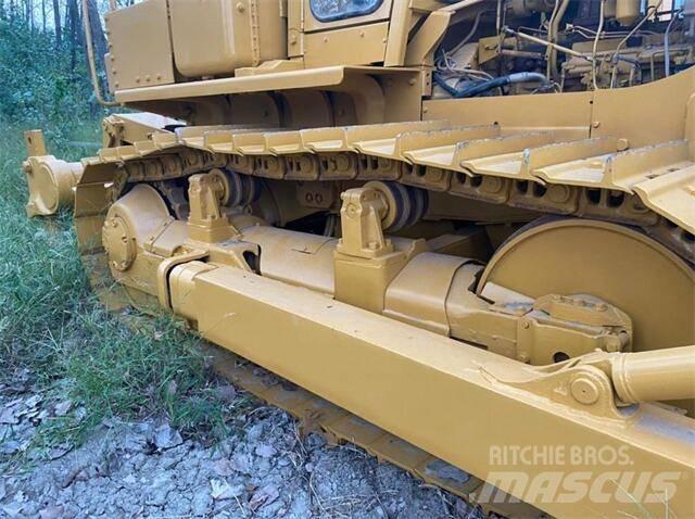 CAT D7G Buldozer sobre oruga