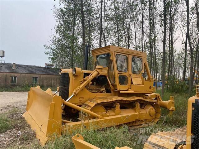 CAT D7G Buldozer sobre oruga