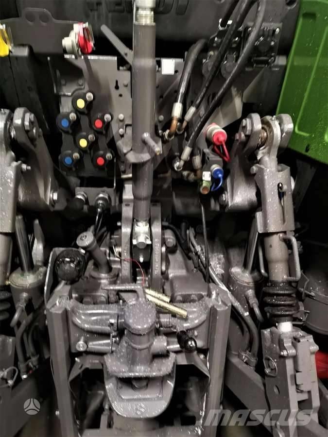Fendt 718 Vario Tractores
