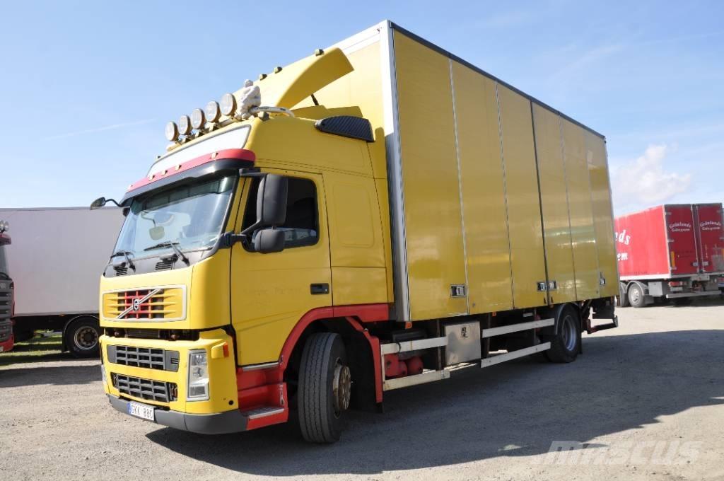 Volvo FM-340 4*2 Camiones con caja de remolque