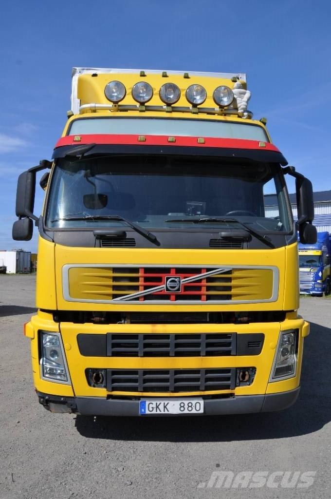 Volvo FM-340 4*2 Camiones con caja de remolque