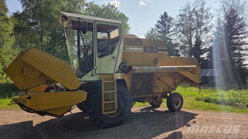 Sampo-Rosenlew 680 Cosechadoras combinadas