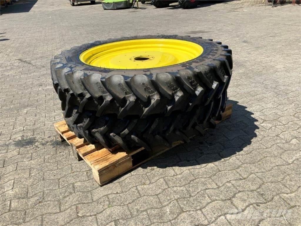 BKT 320/90R42 Ruedas
