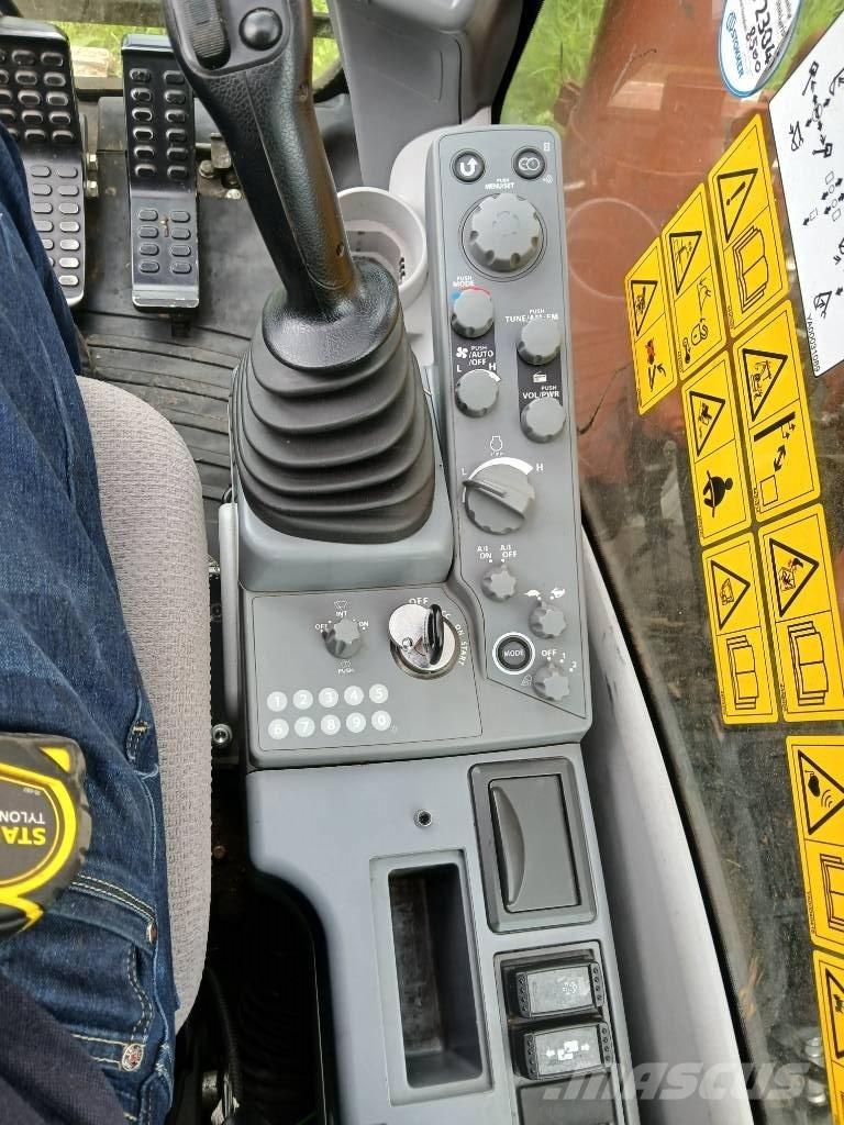 Hitachi ZX 135 US-6 Excavadoras sobre orugas