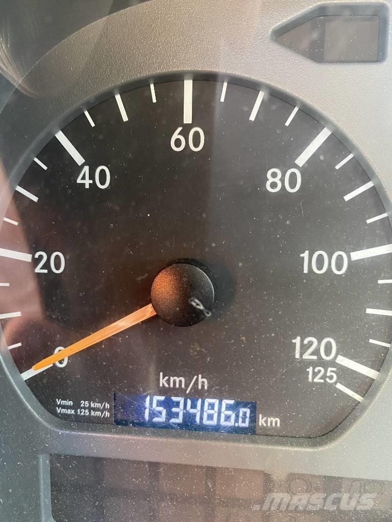 Bison TKA 28 KS Plataformas sobre camión