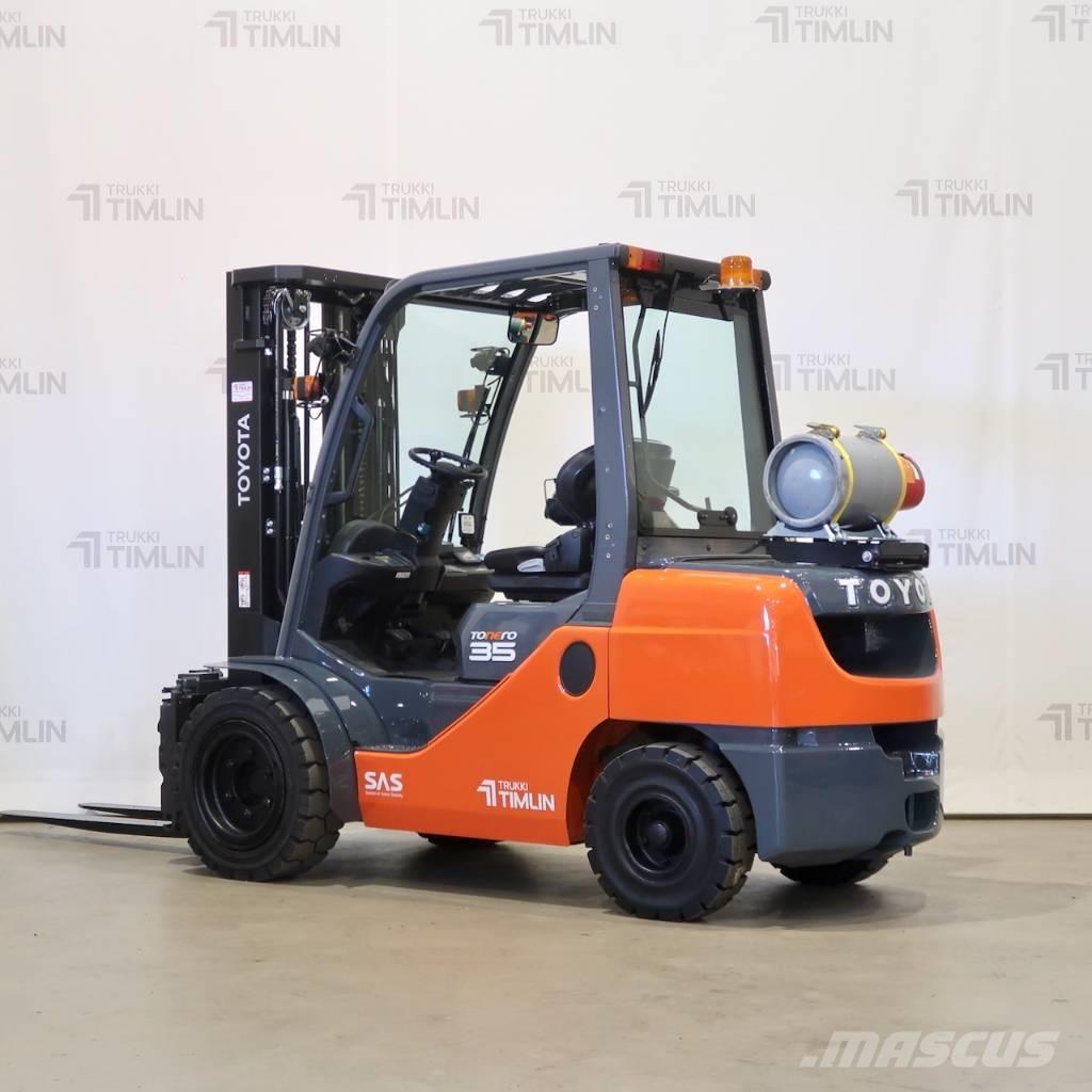 Toyota 02-8FGJF35 Camiones LPG