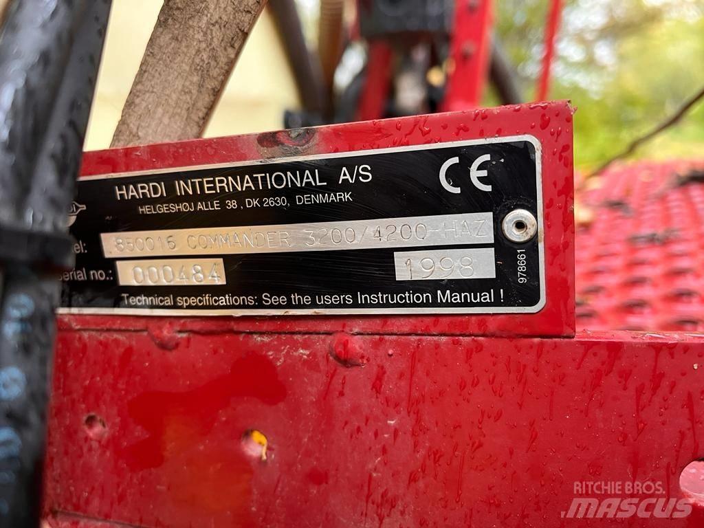 Hardi Commander 4200 Pulverizadores arrastrados