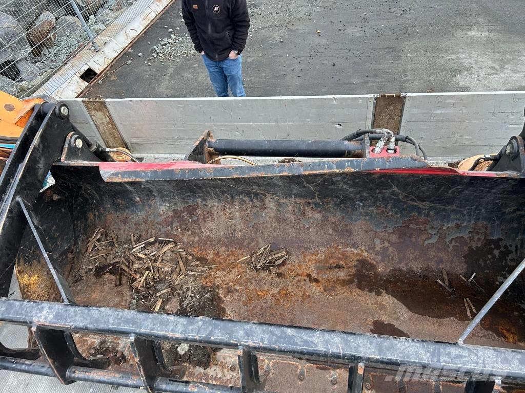 Manitou CBG 2300 Cucharones