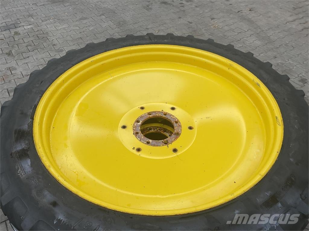 Alliance 12.4R52 Ruedas