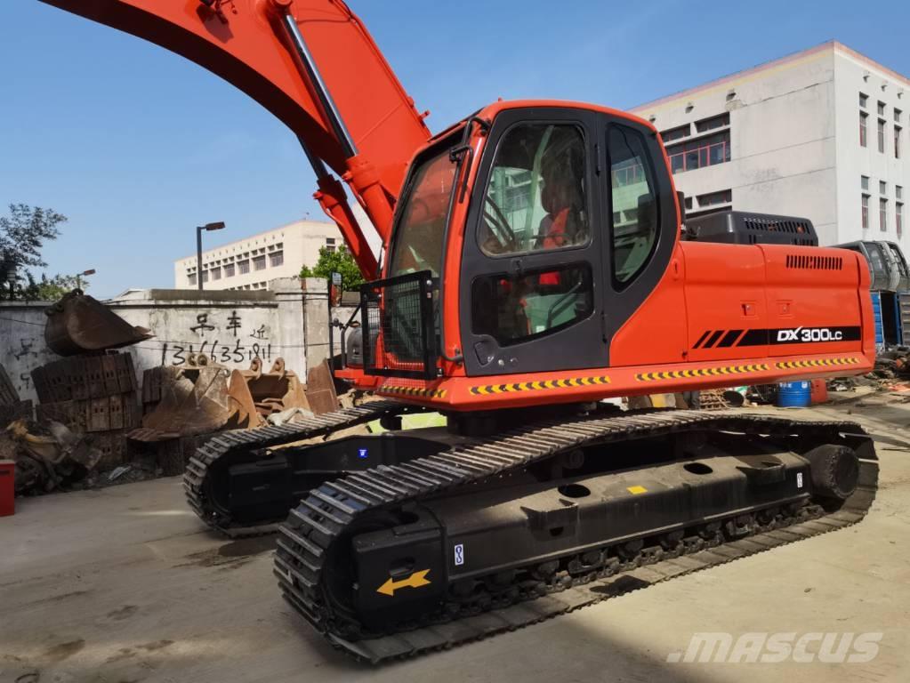 Doosan DX 300 Excavadoras sobre orugas