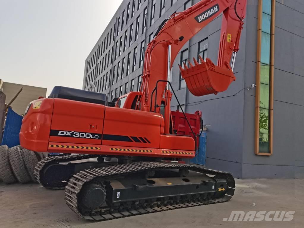 Doosan DX 300 Excavadoras sobre orugas