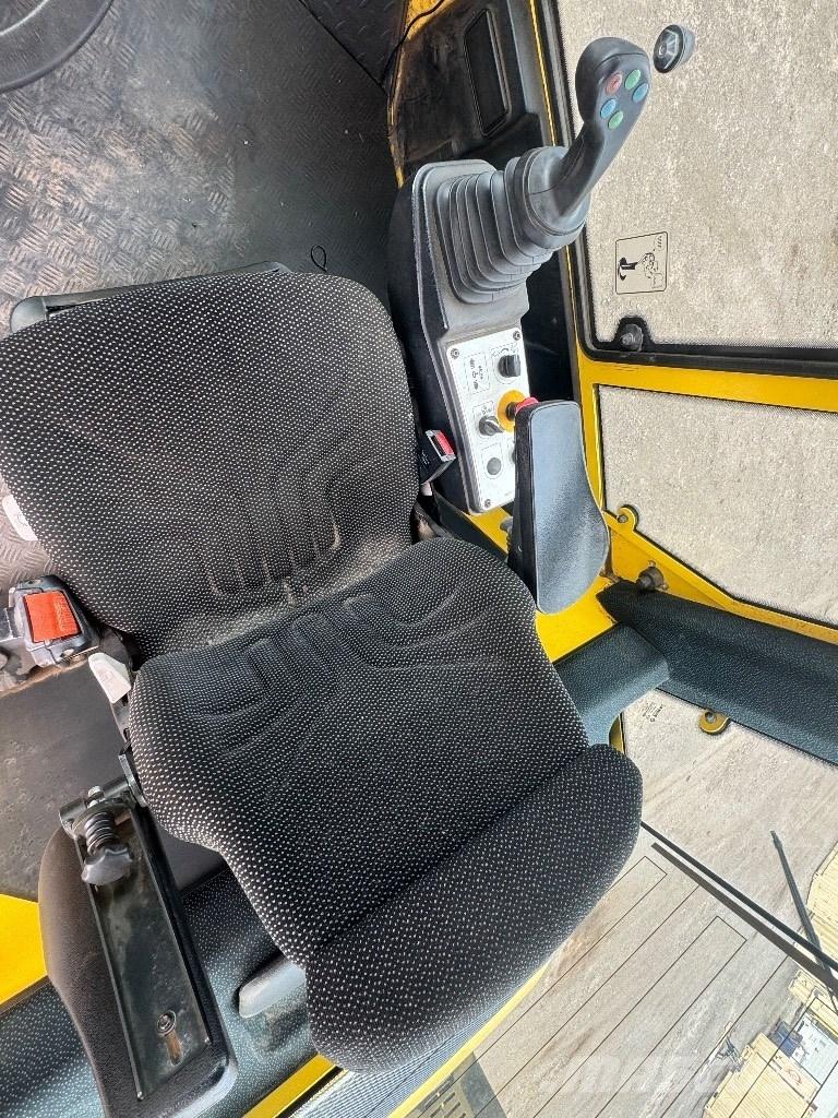 Bomag BW 216 D H-4 Rodillos de un solo tambor