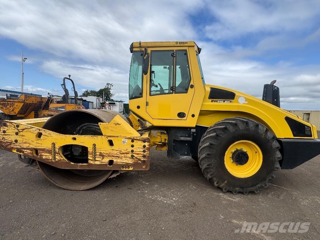 Bomag BW 216 D H-4 Rodillos de un solo tambor