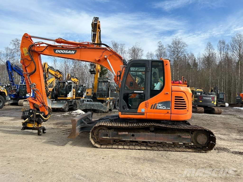 Doosan DX 140 LCR-3 Excavadoras sobre orugas