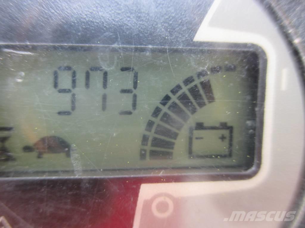 JLG Toucan 8 E Plataformas con jaula de elevación