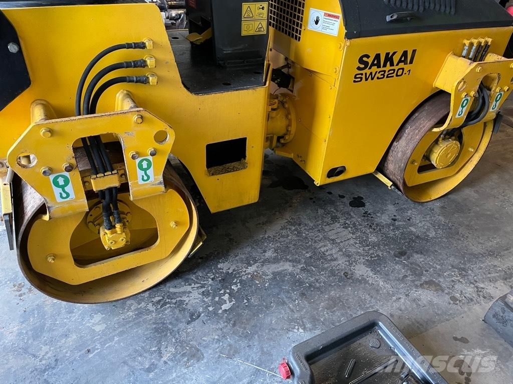 Sakai SW 320-1 Rodillos de doble tambor
