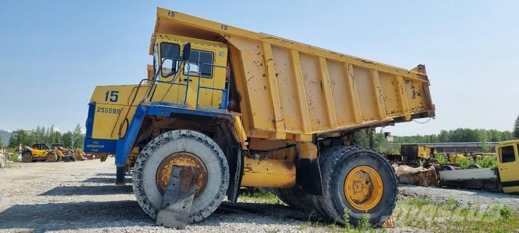 Belaz 75473 Camiones de volteo rigidos