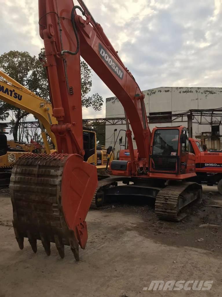 Doosan DX 300 Excavadoras sobre orugas