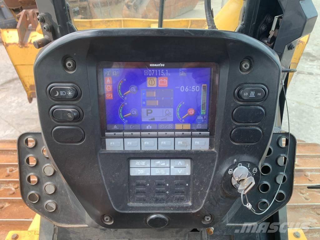 Komatsu D 61 PXI-23 Buldozer sobre oruga