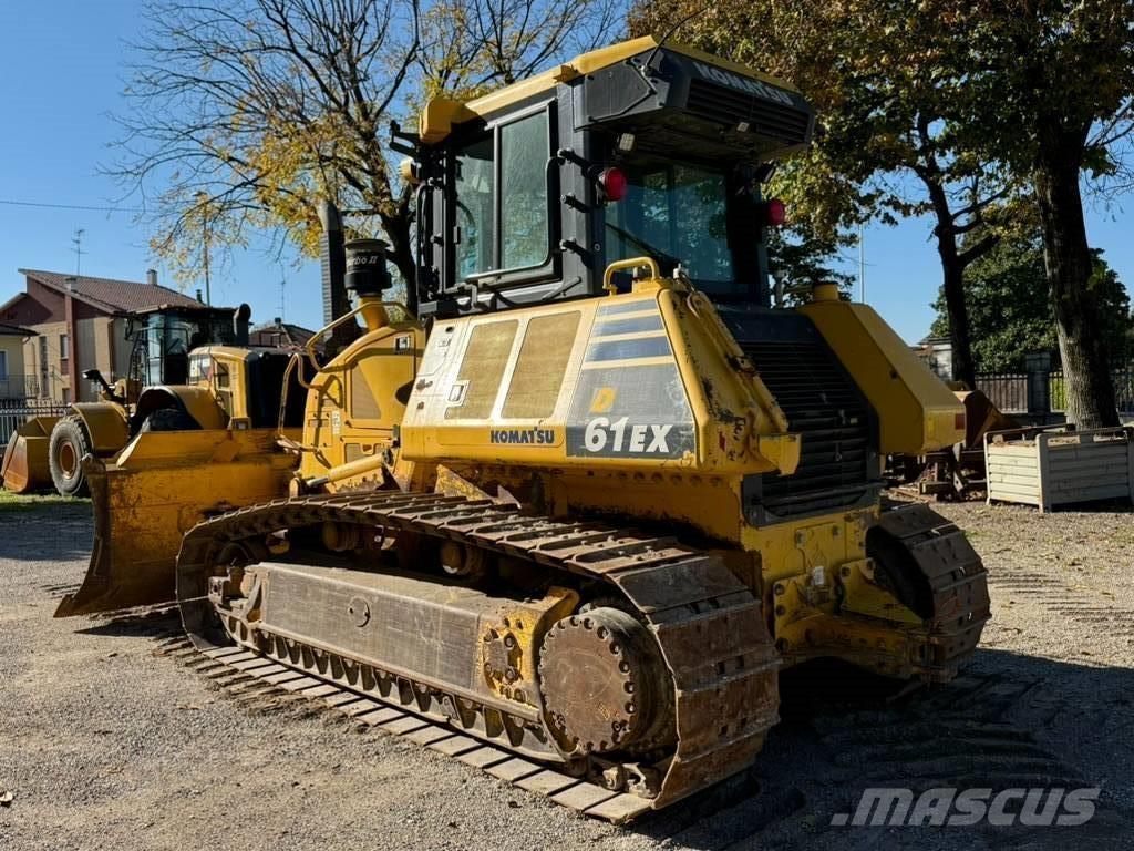 Komatsu D 61 EX-24 Buldozer sobre oruga