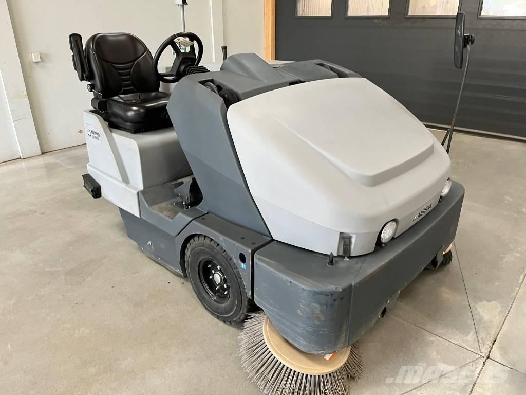 Nilfisk SW 8000 Barredora de interior