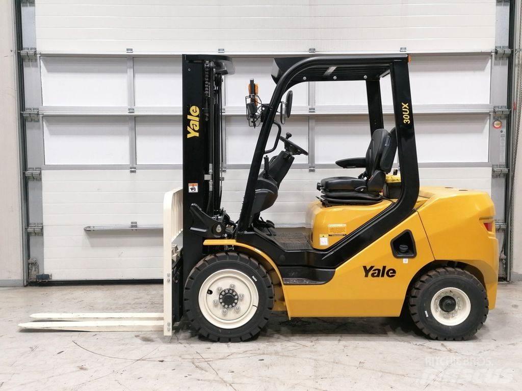 Yale GDP30UX Camiones diesel