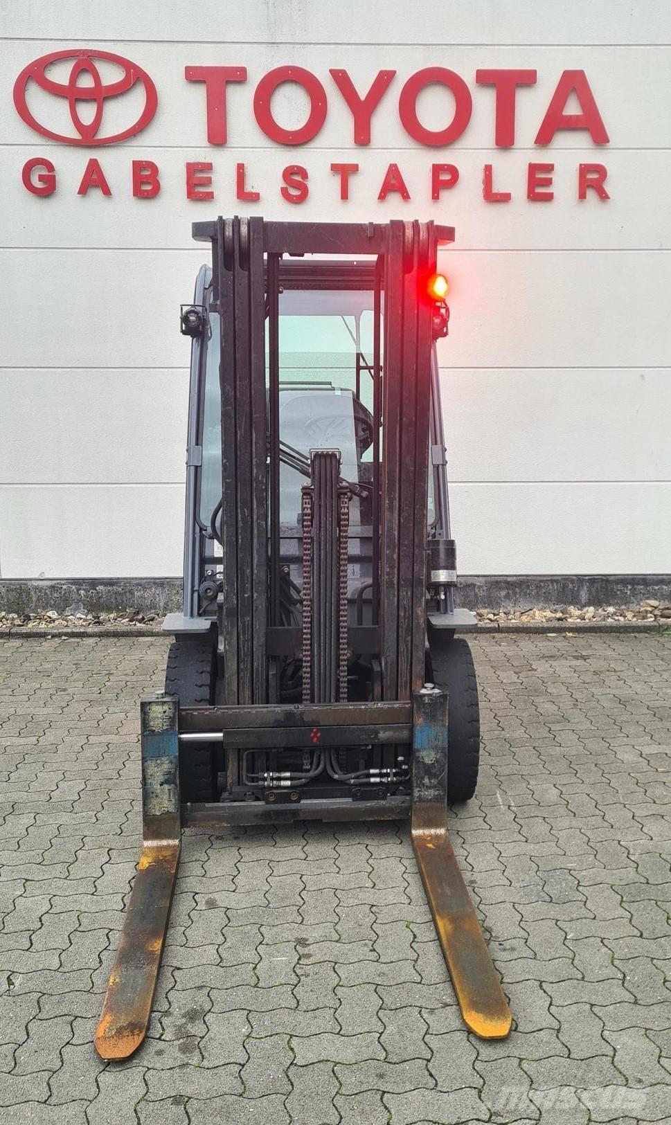 Toyota 02-8FGF25 Camiones LPG