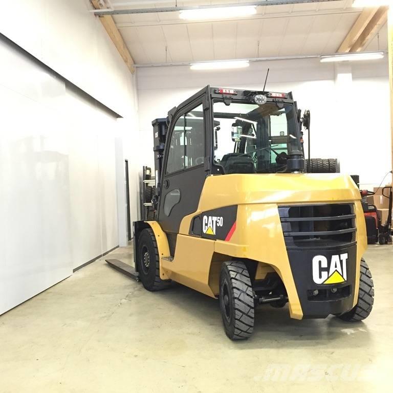 CAT DP 50 N Camiones diesel