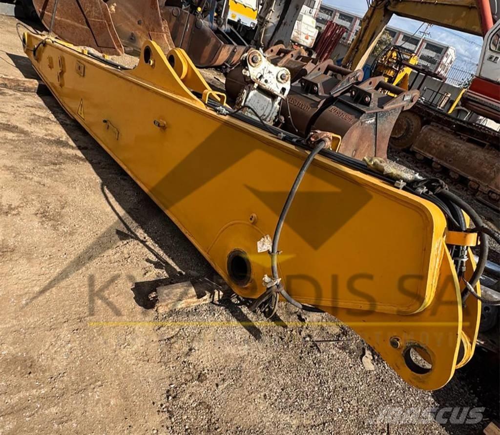 Liebherr R 936 LC Plataformas y cucharones