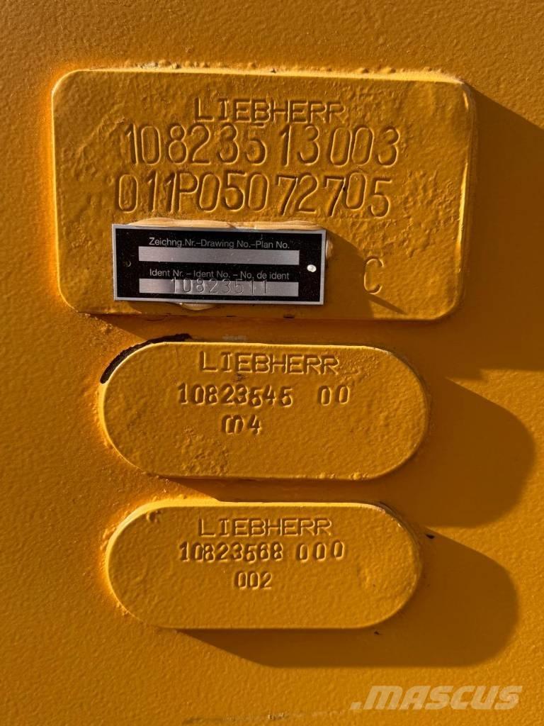 Liebherr R 936 LC Plataformas y cucharones