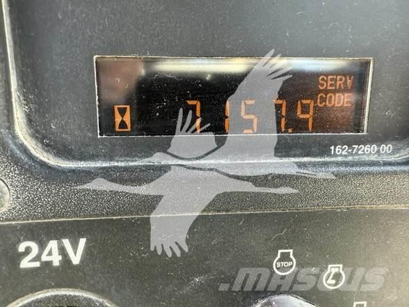 CAT 725 Camiones cisterna