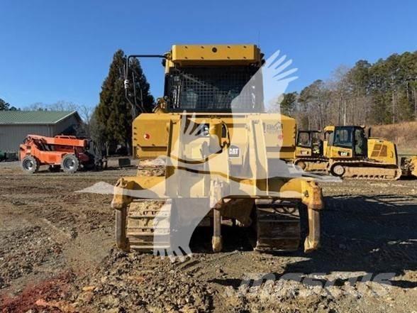 CAT D6T XL Buldozer sobre oruga