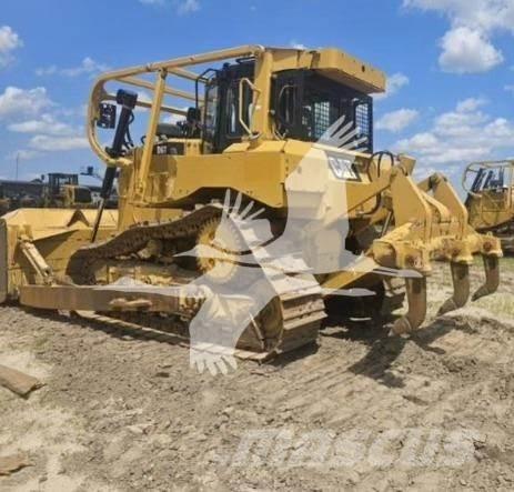 CAT D6T XL Buldozer sobre oruga